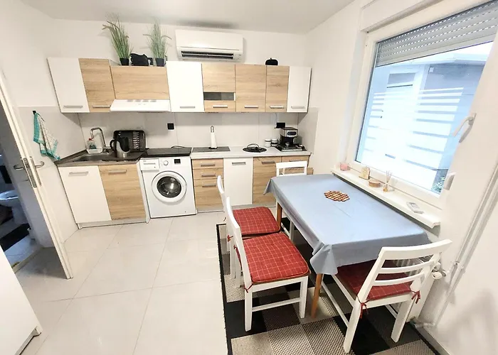 Jo-ma Apartma - Safe Parking *